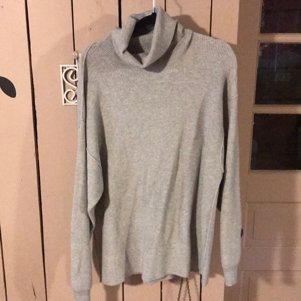 Women’s free people sweater